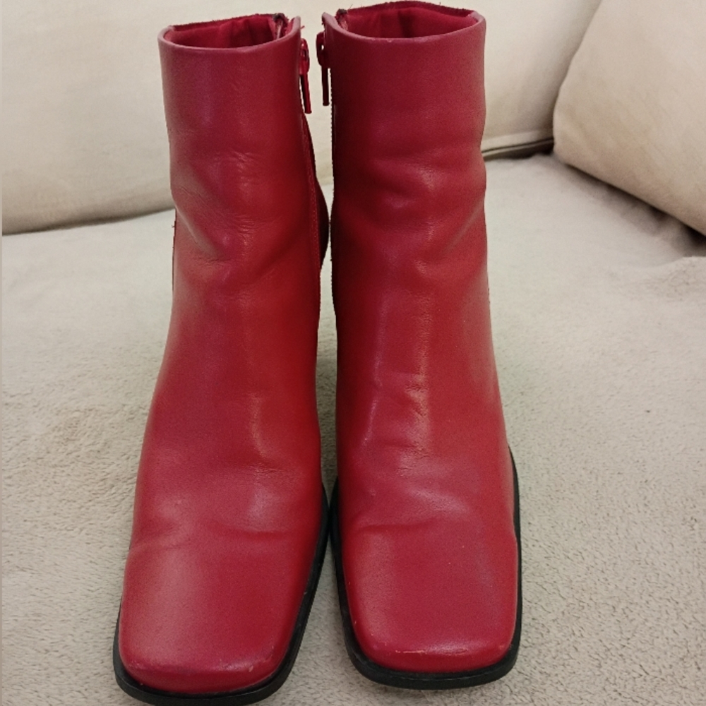Elegant Red Women's Ankle Boots. - Picture 3 of 12